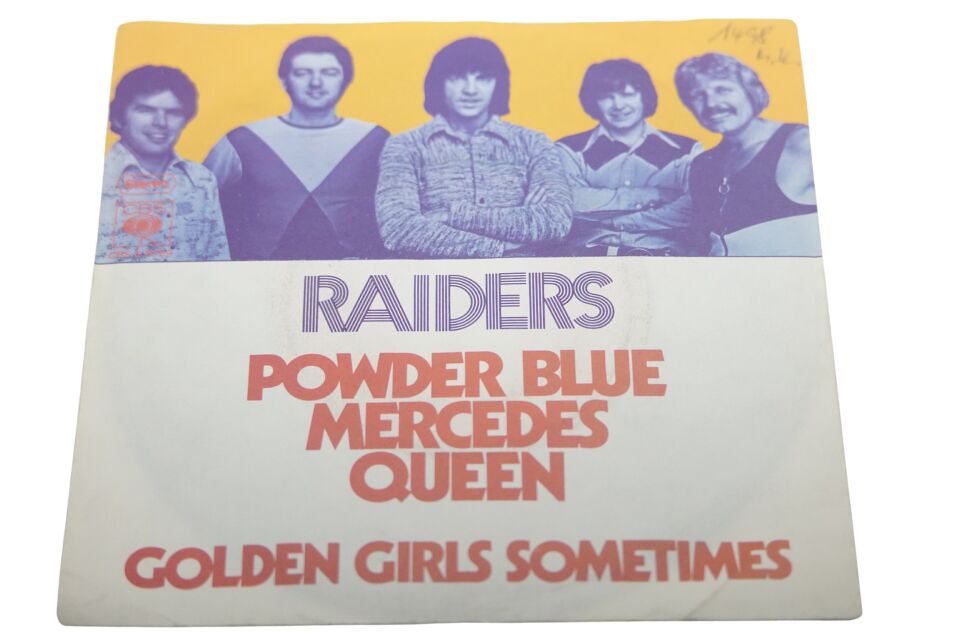 Raiders Powder Blue Mercedes Queen - Plak