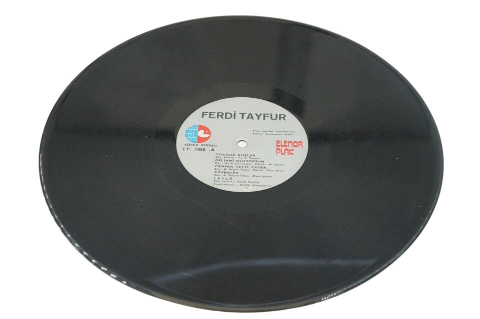 Ferdi Tayfur Yuvasız Kuşlar - Plak