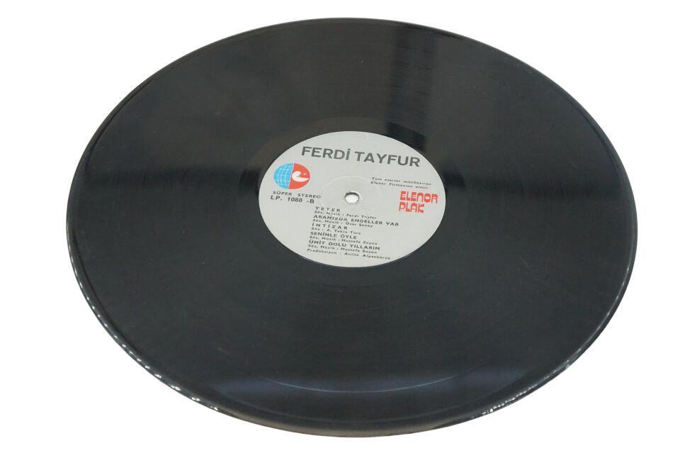 Ferdi Tayfur Yuvasız Kuşlar - Plak