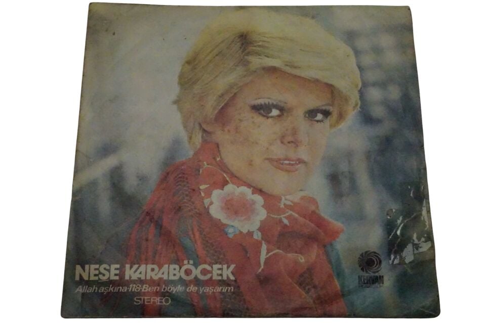 Neşe Karaböcek Allah Aşkına / Ben Böylede Yaşarım - Plak