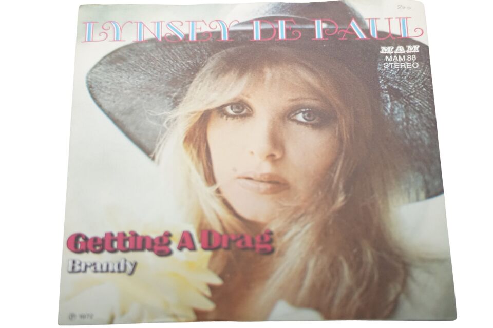 Lynsey De Paul Getting A Drag - Plak
